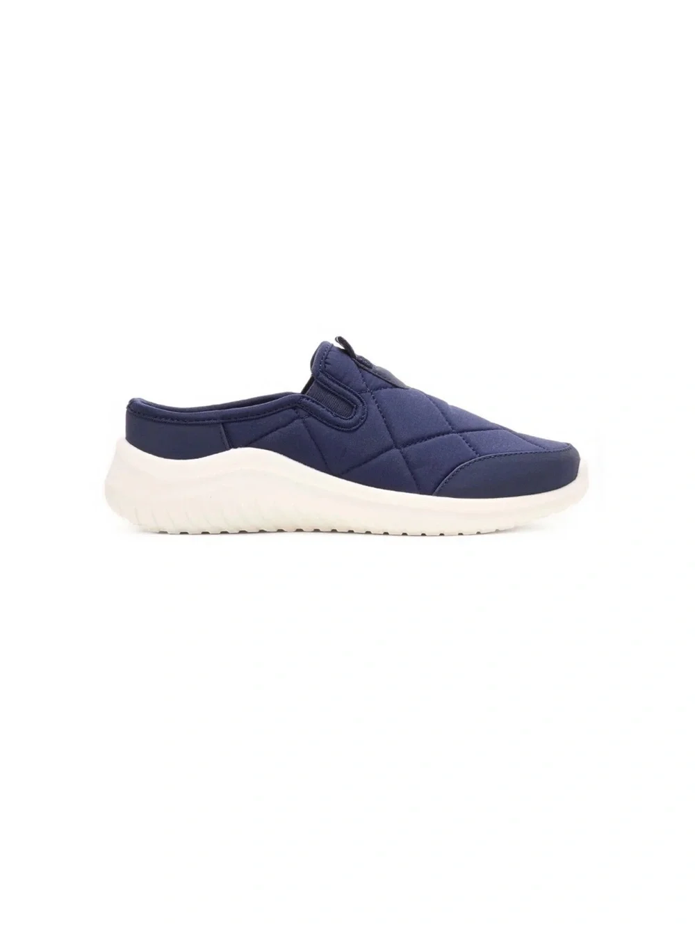 dearfoams Women’s Quilted Slip-On Mule in Navy and White